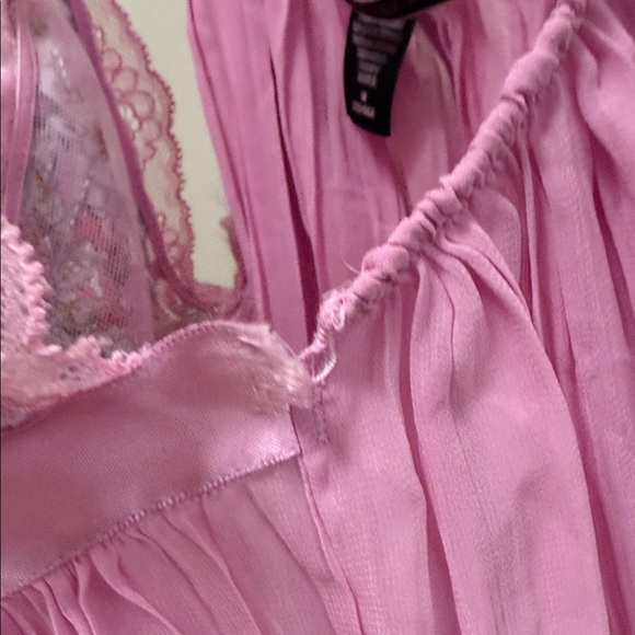 Victoria's Secret Pink Floral Lace Chemise - Picture 4 of 6